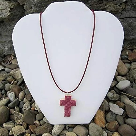 Wooden Beaded Cross Necklace - Pink handmade handcrafted - Picture 1 of 5